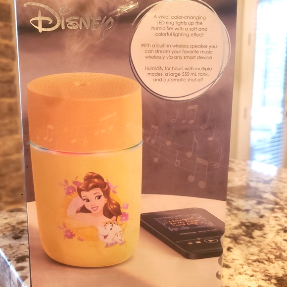 Bluetooth Disney Princess Belle Led Humidifier & Wireless Speaker - Picture 2 of 5